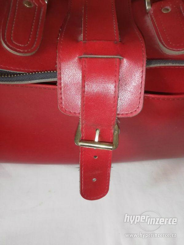 Červená taška - koženka - červený materiál - foto 2