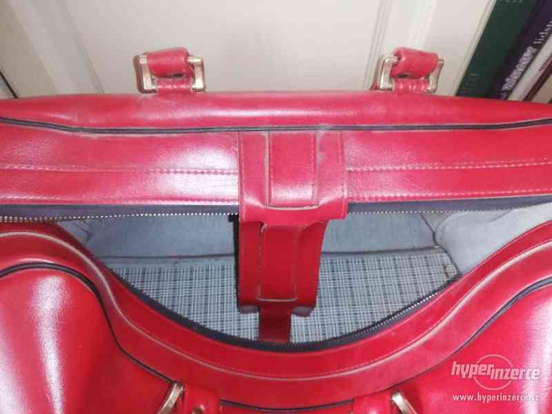 Červená taška - koženka - červený materiál - foto 4