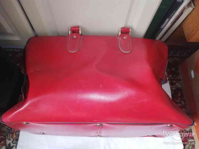 Červená taška - koženka - červený materiál - foto 5