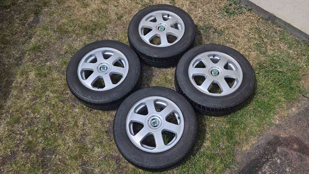 Škoda Octavia elektrony 6,5Jx15 5x100 pneumatiky 195/65R15 - foto 2