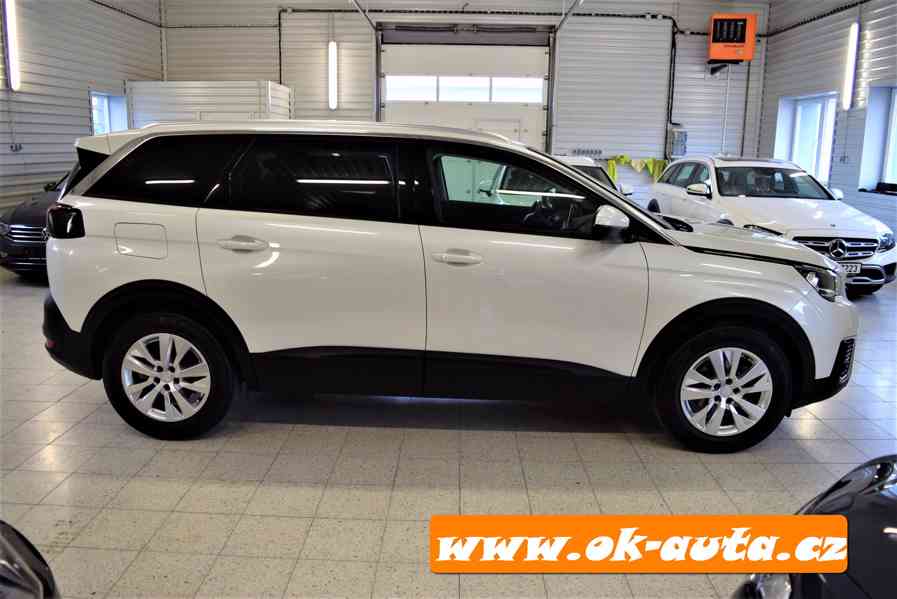 Peugeot 5008 1.2 ACTIVE 7 MÍST PRAV.SERVIS RV 2019-DPH - foto 5