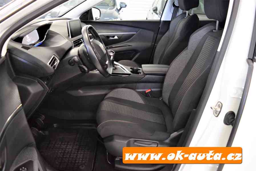 Peugeot 5008 1.2 ACTIVE 7 MÍST PRAV.SERVIS RV 2019-DPH - foto 6