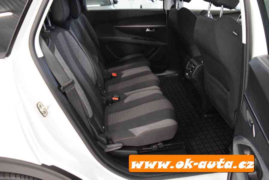 Peugeot 5008 1.2 ACTIVE 7 MÍST PRAV.SERVIS RV 2019-DPH - foto 7