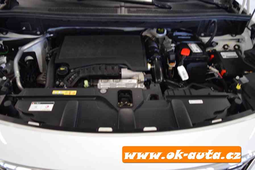 Peugeot 5008 1.2 ACTIVE 7 MÍST PRAV.SERVIS RV 2019-DPH - foto 22