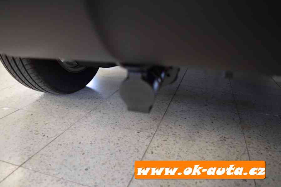 Peugeot 5008 1.2 ACTIVE 7 MÍST PRAV.SERVIS RV 2019-DPH - foto 10