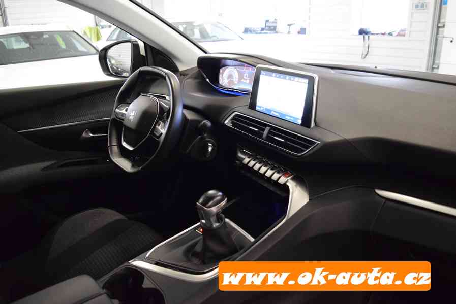 Peugeot 5008 1.2 ACTIVE 7 MÍST PRAV.SERVIS RV 2019-DPH - foto 13