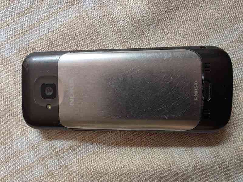 Mobilní tlačítkový telefon Nokia C5-00 - foto 2