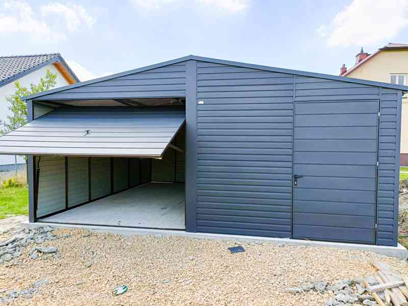 Plechová garáž 6m x 6m sedlová střecha výklopná vrata TS246 - foto 6