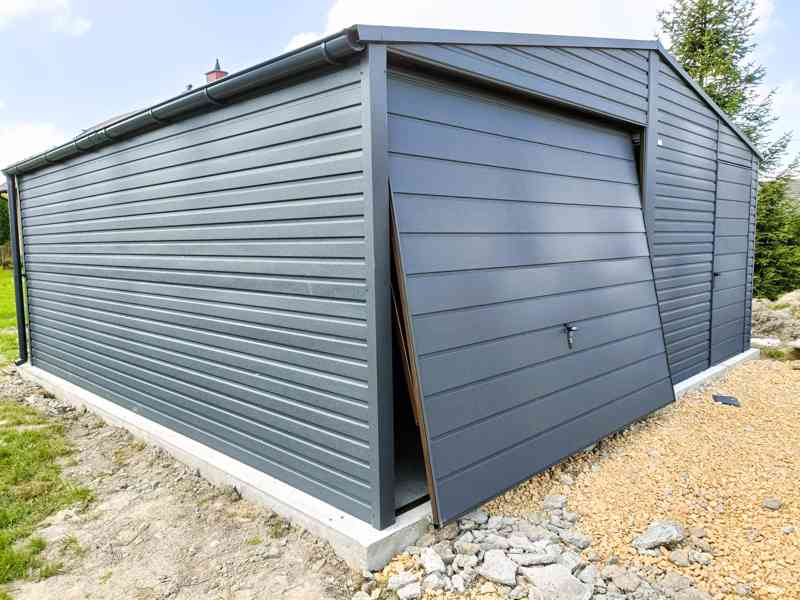 Plechová garáž 6m x 6m sedlová střecha výklopná vrata TS246 - foto 3