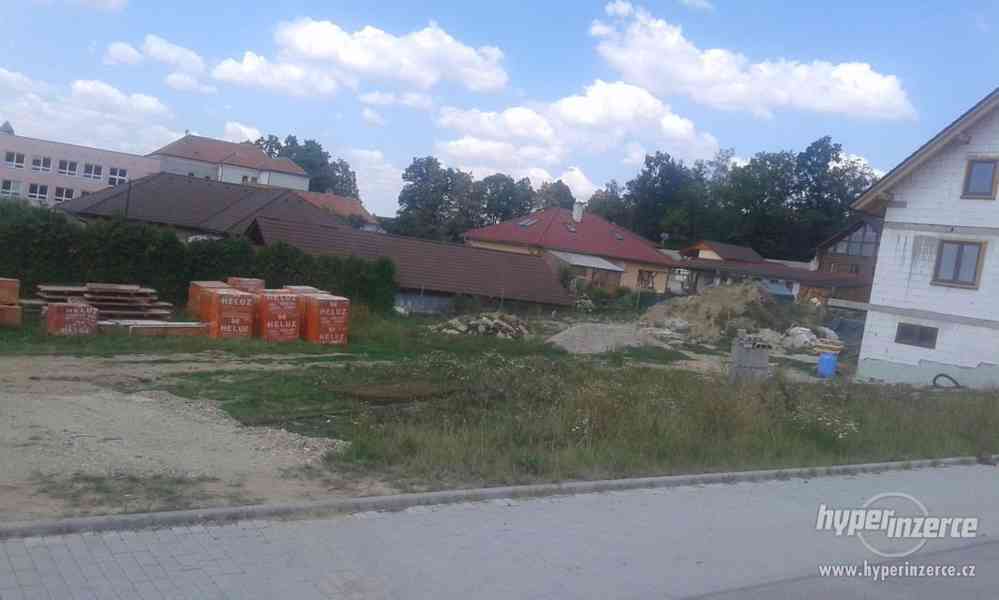 Prodej stavebního  pozemku Dačice - foto 1