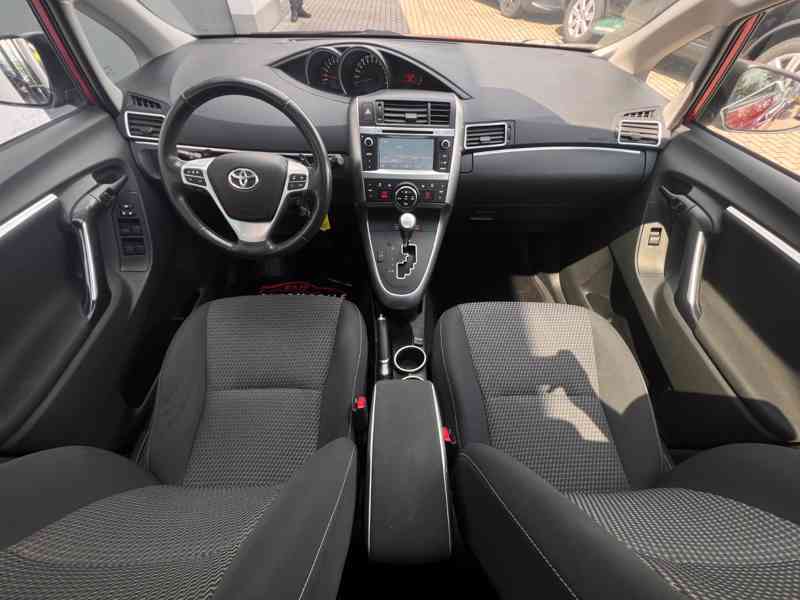 Toyota Verso Comfort 1.8i benzín Aut. 108kw - foto 15