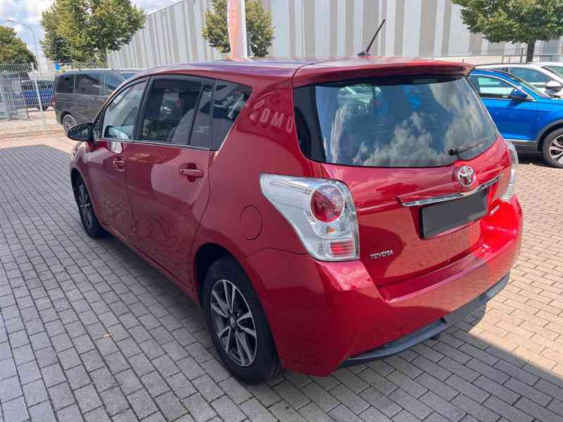 Toyota Verso Comfort 1.8i benzín Aut. 108kw - foto 5