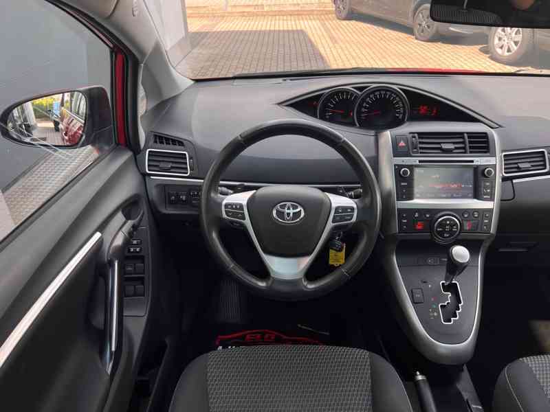 Toyota Verso Comfort 1.8i benzín Aut. 108kw - foto 13