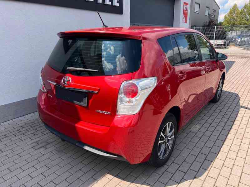 Toyota Verso Comfort 1.8i benzín Aut. 108kw - foto 6