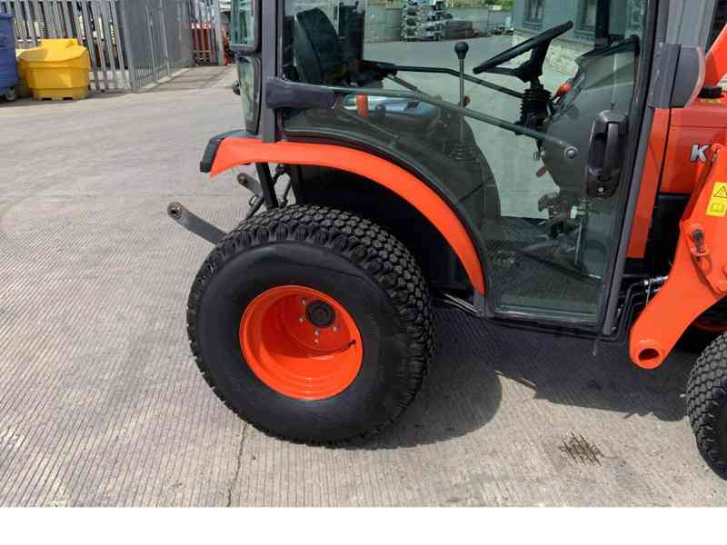 Traktor Kubota b2350 - foto 4