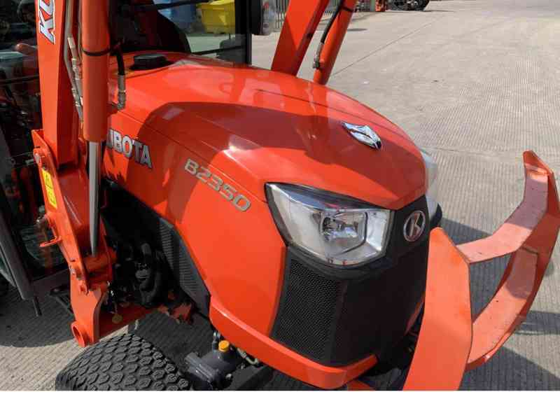 Traktor Kubota b2350 - foto 5