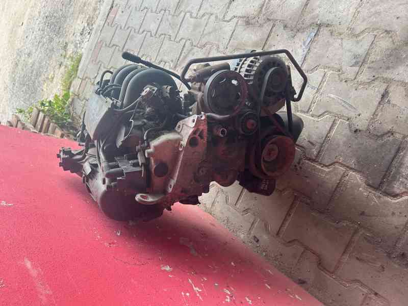 Motor 1,2 43KW D7F Renault Clio Kangoo kompletní - foto 2