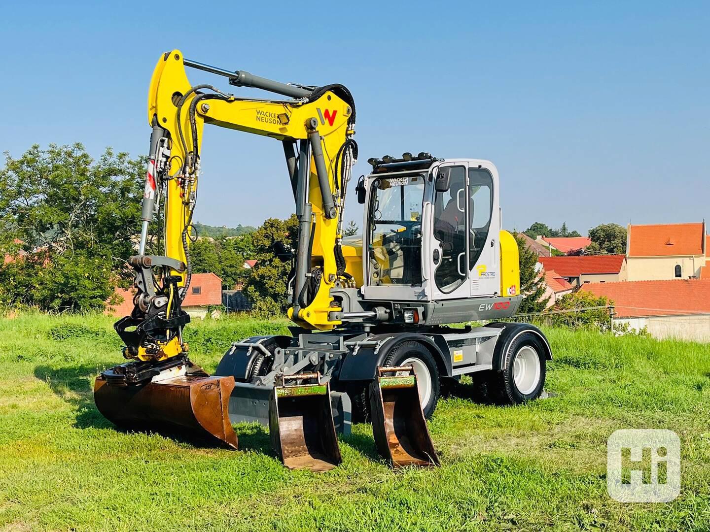 Kolové rypadlo Wacker Neuson EW100 (Možnost leasingu) - foto 1