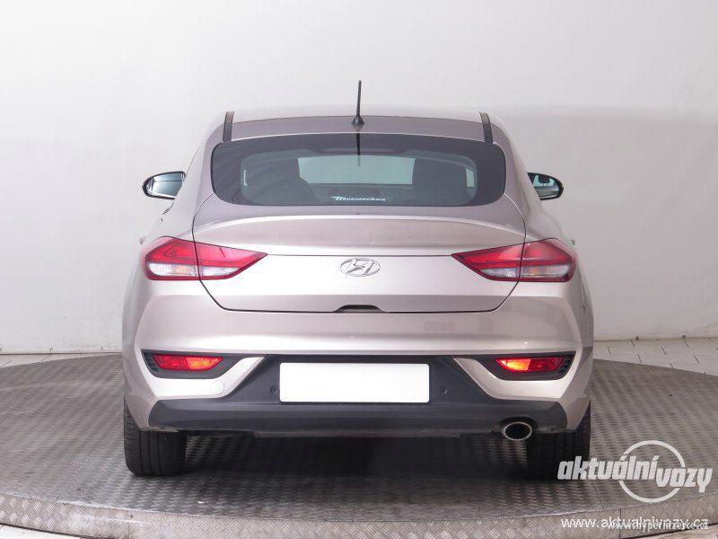 Hyundai i30 Fastback 1.0 T-GDI 88kW 1.0, benzín, rok 2018 - foto 7