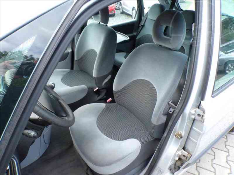Citroën Xsara Picasso 1,8 16V - foto 7