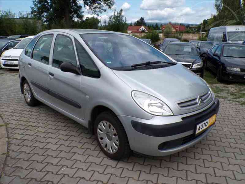 Citroën Xsara Picasso 1,8 16V - foto 1