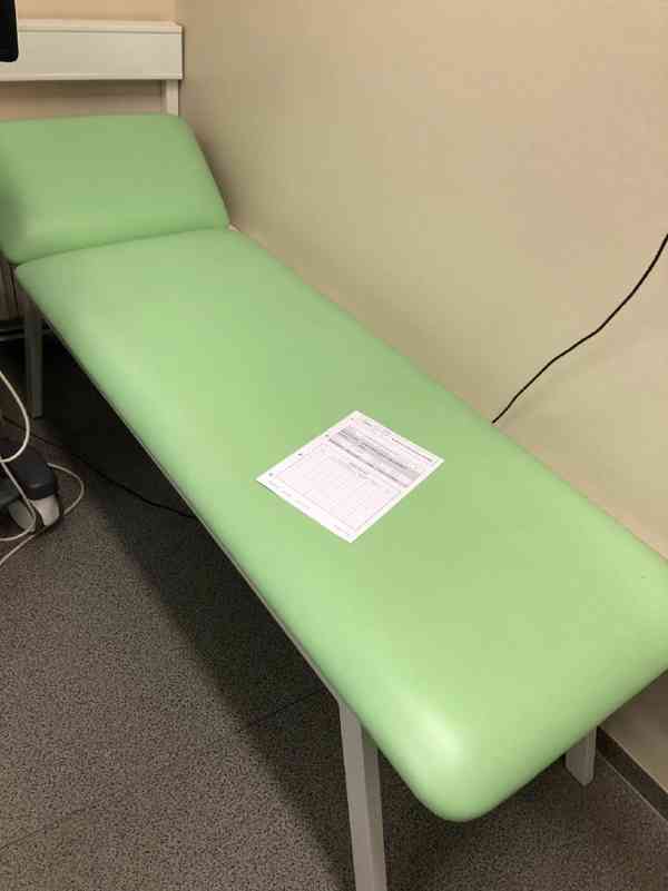 Položka číslo 45 – soubor vybavení ordinace gynekologie - foto 14