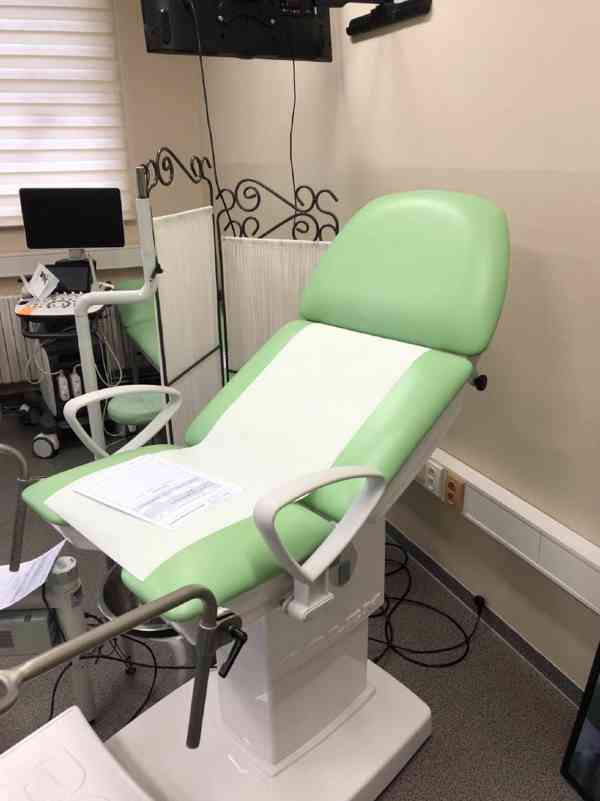 Položka číslo 45 – soubor vybavení ordinace gynekologie - foto 9