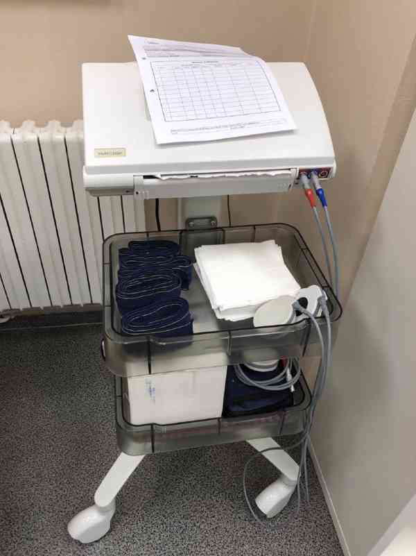 Položka číslo 45 – soubor vybavení ordinace gynekologie - foto 51
