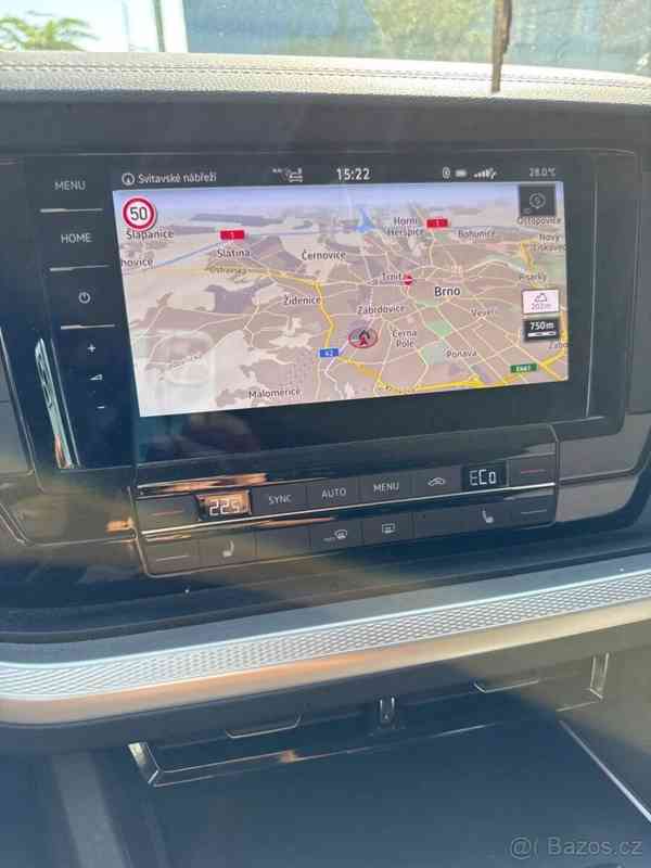 Volkswagen Touareg 3,0 - foto 8