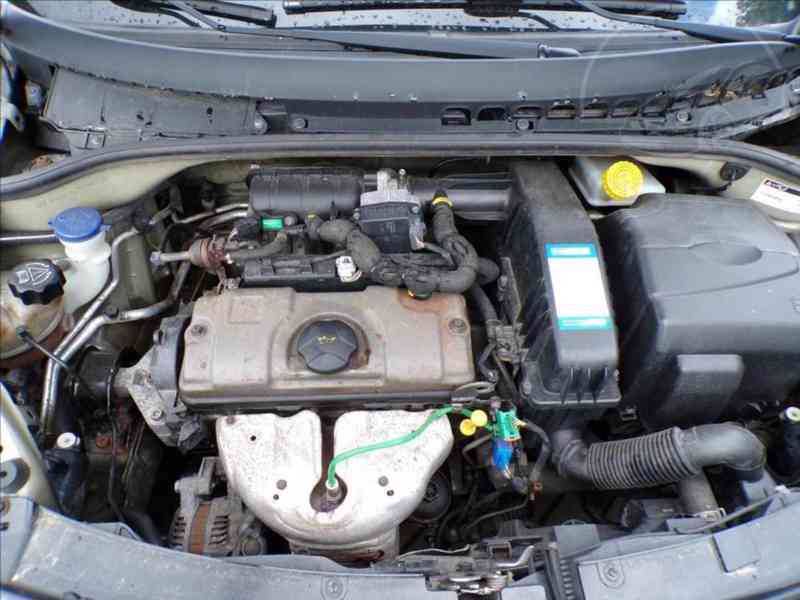 Citroën C3 1,4 i KLIMA - foto 12