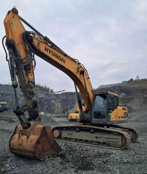 30t rypadlo pásák Hyundai HX 300L - foto 4