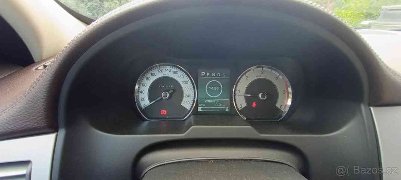 Jaguar XF 2,7D Luxury - foto 10