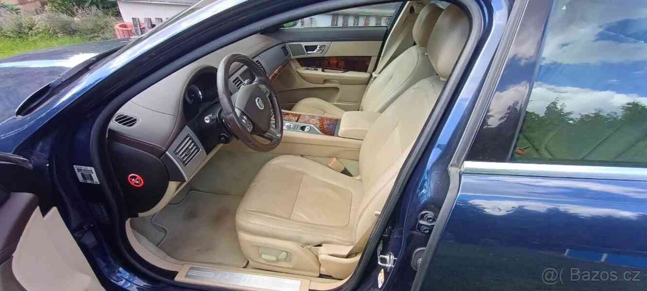 Jaguar XF 2,7D Luxury - foto 11
