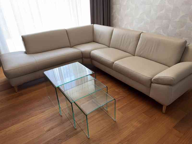 Nová kožená rohová designová sedačka z Belgie