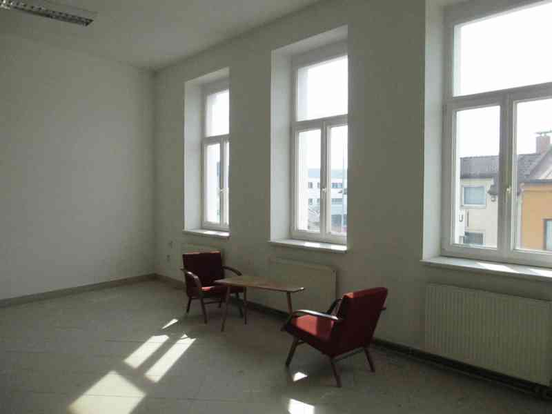 Prodej,komerční objekt 887m2,pozemky 1396m2,Mladá Boleslav - foto 12