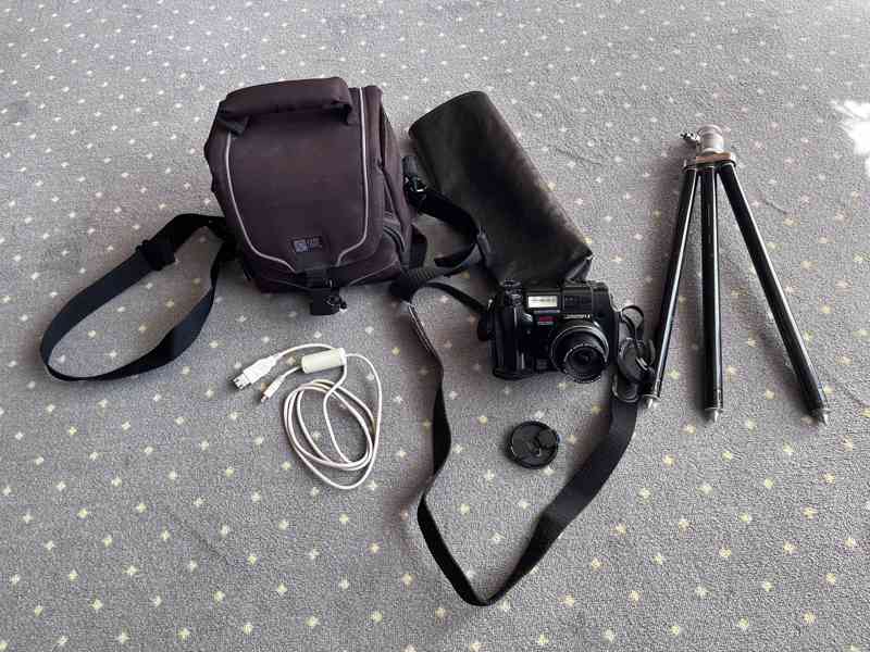 Olympus Camedia C-5050 Zoom - foto 4