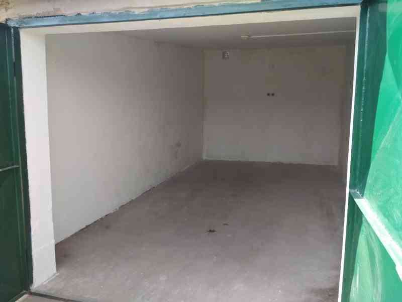 Garáž k pronájmu 23m2 ul. Betonářská - foto 2