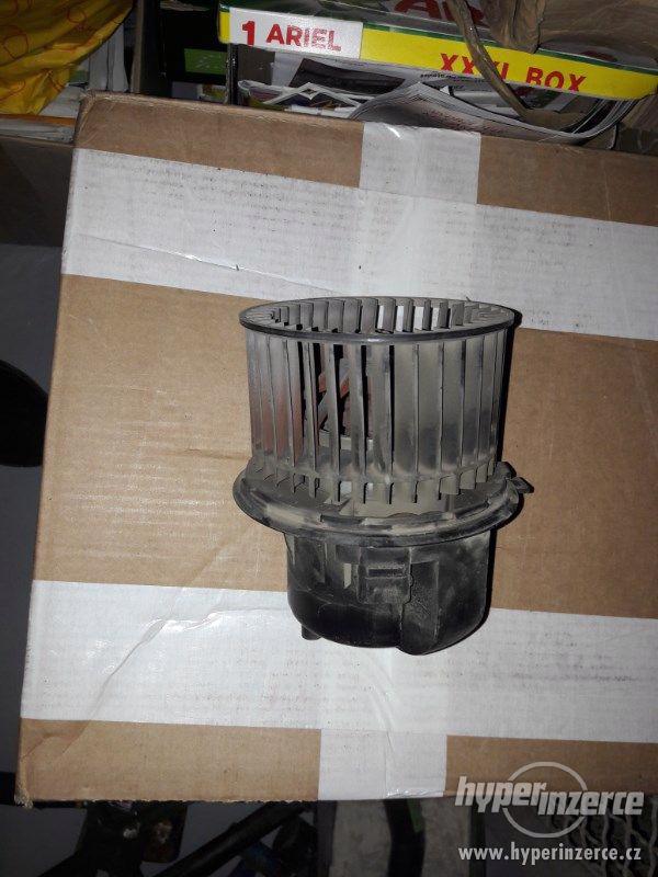 motor ventilátoru topení FORD - foto 1