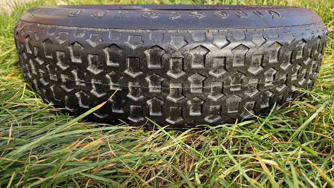 Volvo 240, 260 rezerva náhradní dojezdové kolo pneumatika  - foto 8