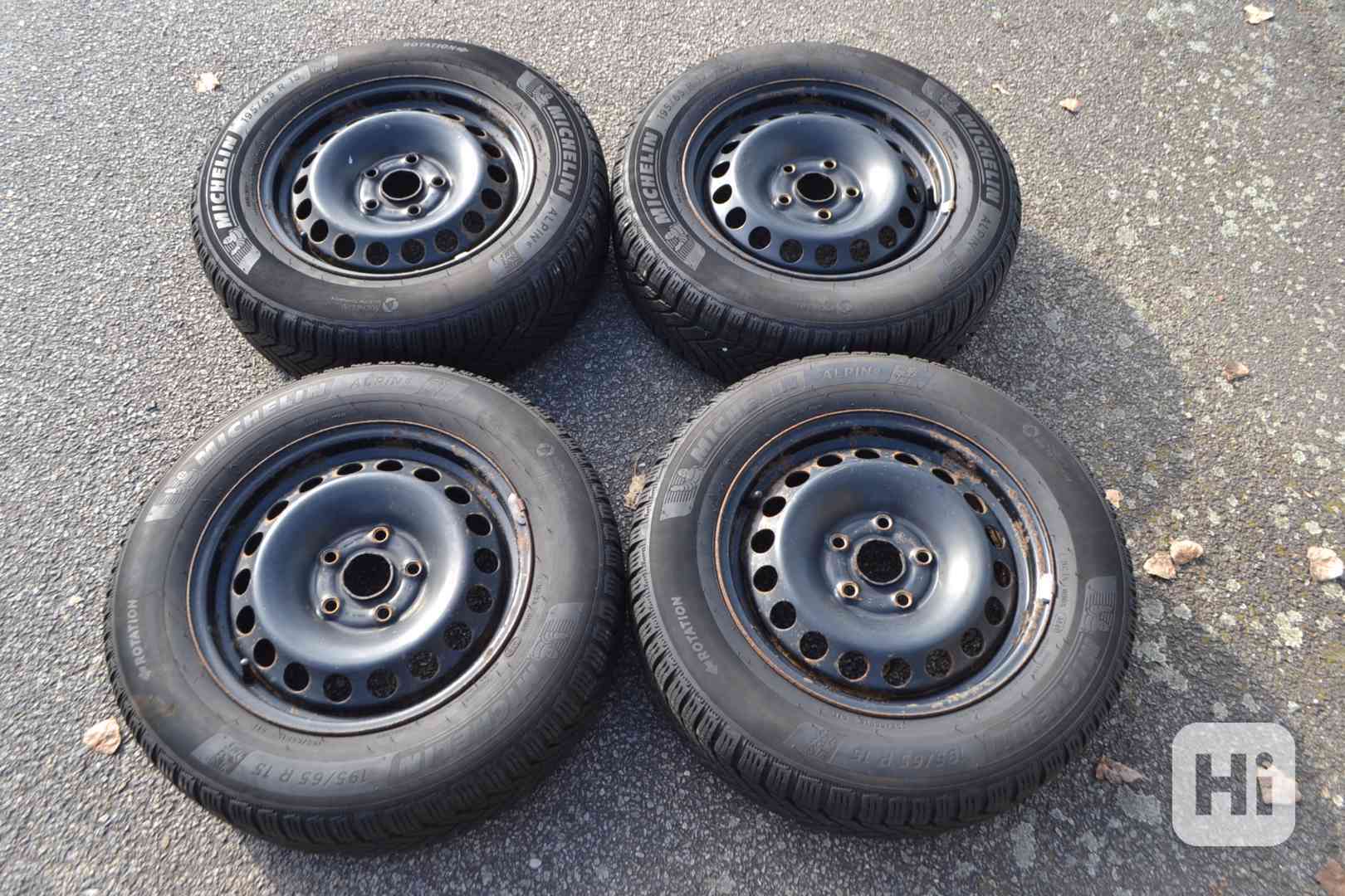 Zánovní sada 4ks zimní kola Š.Octavia II, III+ pneu Michelin - foto 1
