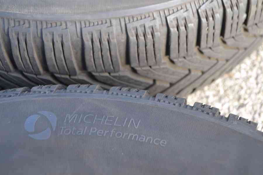 Zánovní sada 4ks zimní kola Š.Octavia II, III+ pneu Michelin - foto 5