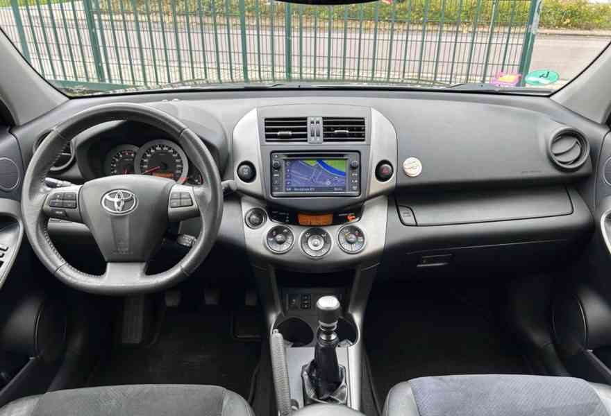 Toyota RAV 4 2,0i 4x4 benzín 116kw - foto 10