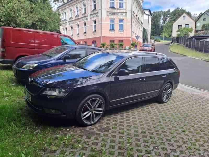 Škoda Superb 2,0   2 125kw DSG 2014 - foto 8