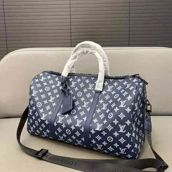 Sportovní cestovní taška Louis Vuitton - foto 8