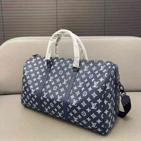 Sportovní cestovní taška Louis Vuitton - foto 6