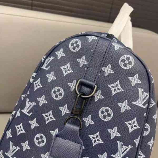 Sportovní cestovní taška Louis Vuitton - foto 7