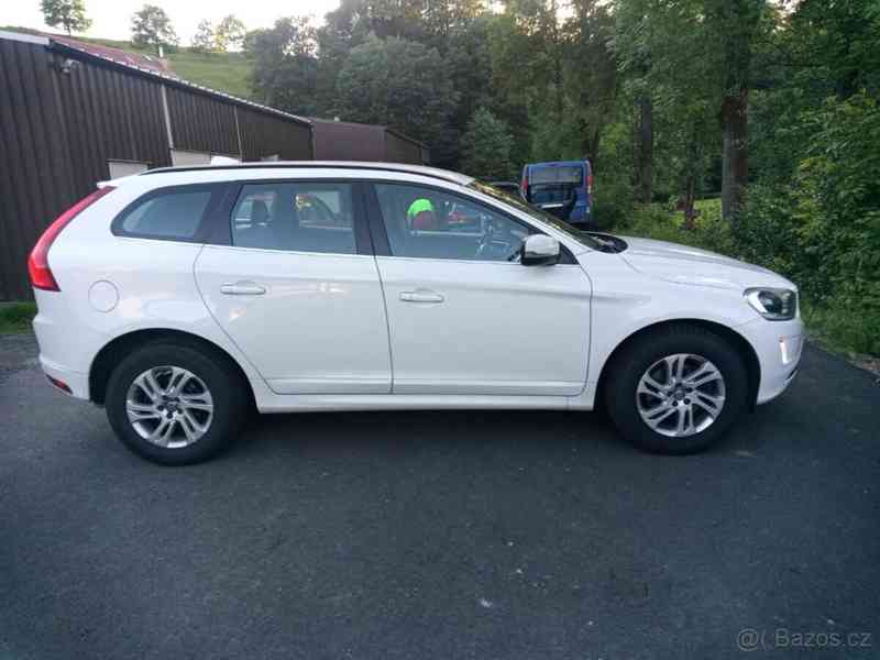 Volvo xc 60 2,4D4 2016 - foto 9