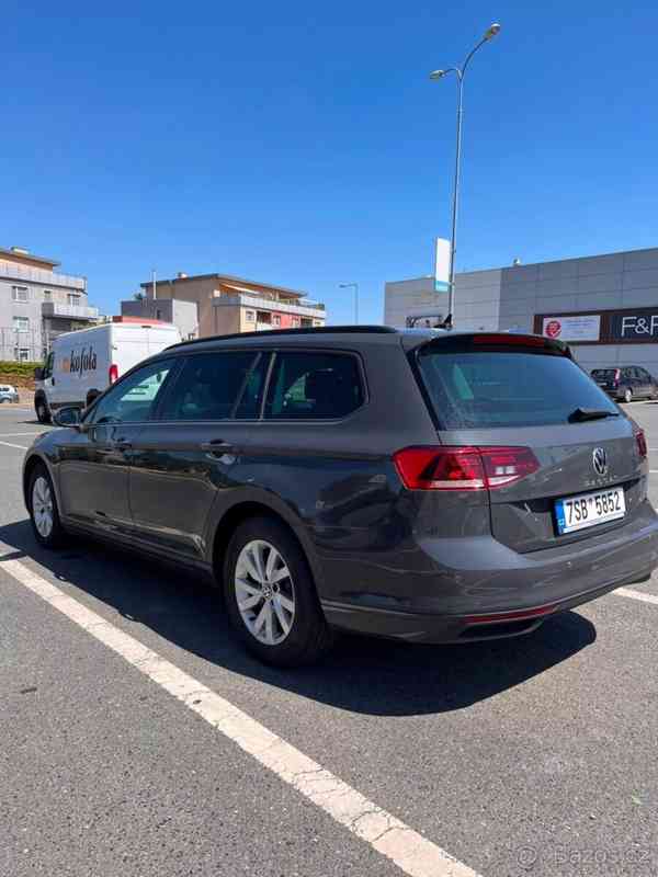 Volkswagen Passat 2,0   TDI DSG – 12/2021 - foto 12