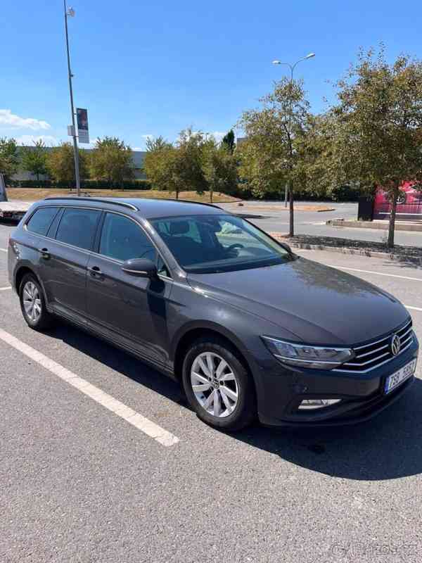 Volkswagen Passat 2,0   TDI DSG – 12/2021 - foto 14