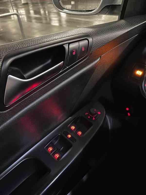 Passat B6 R-line, 2.0 TDI, DSG, 2010 - foto 10